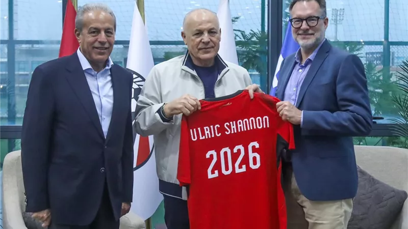 هاني أبو ريدة يستقبل السفير الكندي ويبحث تعزيز التعاون الرياضي