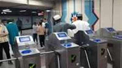 وزير النقل يتابع انتظام العمل بمرافق النقل والمواصلات