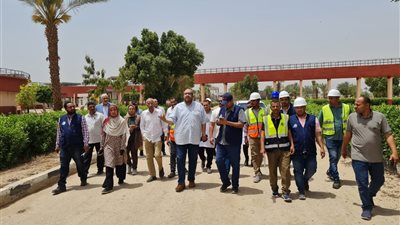 رئيس مياه سوهاج يتفقد محطة معالجة الصرف الصحي الثلاثية بالكولا .. صور