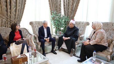 مستشار الرئيس الروماني يشيد بدور الأزهر في مكافحة الفكر المتشدد ونشر ثقافة التعايش والسلام