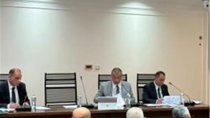 جدل واسع بسبب إيرادات التنمية الصناعية ..  وممثل الهيئة: 1500 رخصة خلال 2025-2026