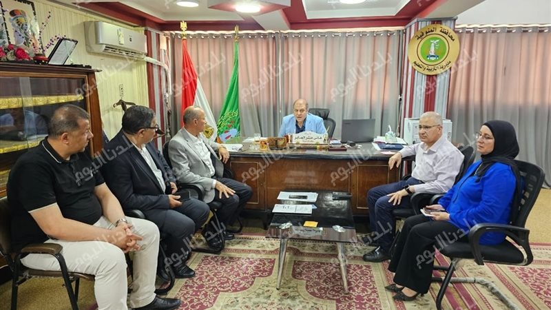 وكيل الوزارة اثناء