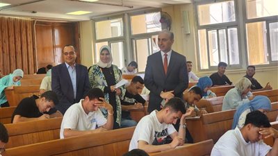 رئيس جامعة دمنهور الأهلية يؤكد على المتابعة اللحظية للامتحانات ورصد أي معوقات