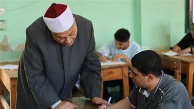 انتظام امتحانات الثانوية الأزهرية للقسم الأدبي في أول أيامها