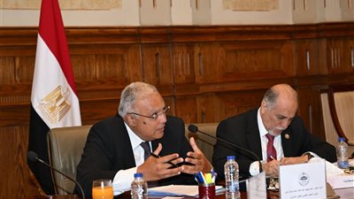 شراكة مؤسسية بين 