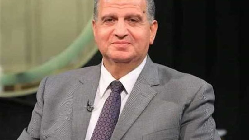 طارق إلياس، خبير