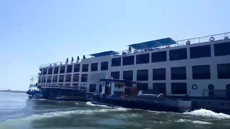 نجاح تعويم الباخرة