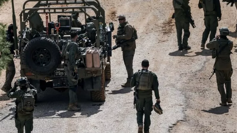 جيش الاحتلال الإسرائيلي يعلق على مقتل ضابطين وعسكري من الجيش اللبناني 