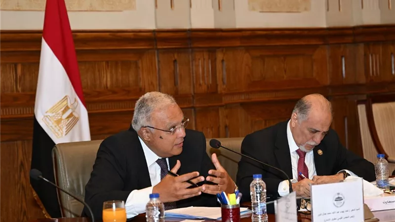 شراكة مؤسسية بين 