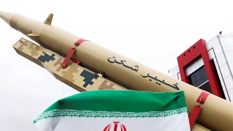 إيران تكشف عن استخدام صواريخ خيبر المتطورة.. وتتوعد إسرائيل برد غير مسبوق
