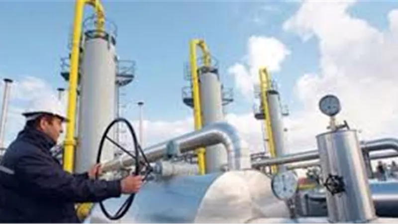 انخفاض 23% في إمدادات الغاز الإسرائيلي إلى مصر.. هل تتأثر الصناعة والأسعار خلال الصيف؟