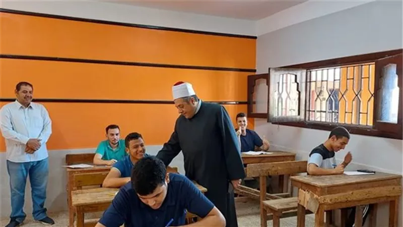 163 ألف طالب وطالبة يؤدون امتحانات الثانوية الأزهرية.. واستعدادات مكثفة لضمان الانضباط