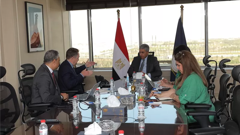 وزير السياحة والآثار يبحث مع رئيس مجلس إدارة شركة «سينيك الدولية» فرص الاستثمار في السياحة النيلية والبحرية بمصر