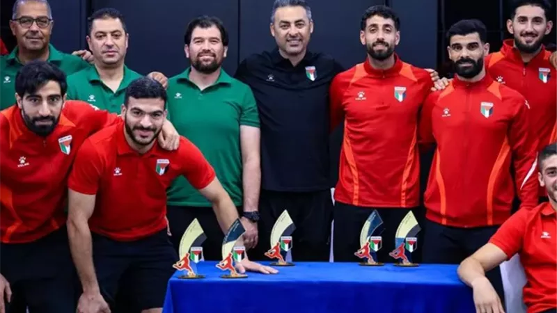منتخب فلسطين يكرّم نجومه المتوجين بالألقاب مع أنديتهم خلال الموسم الماضي