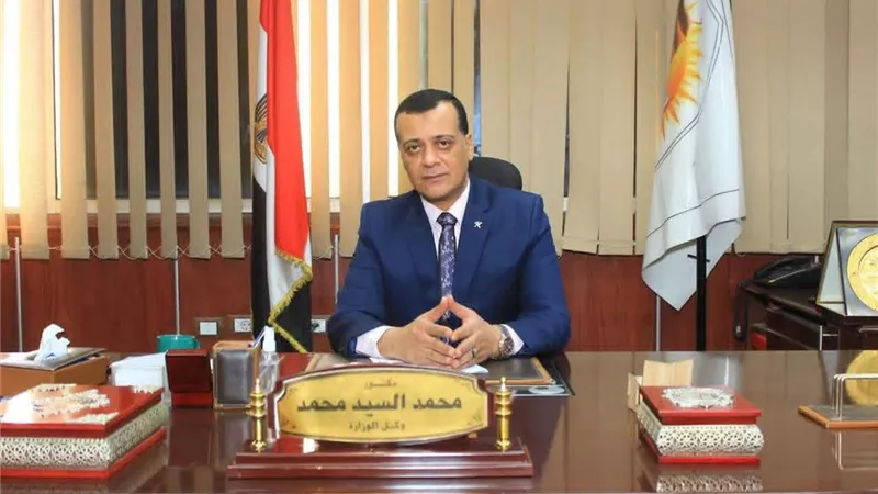 معلم من سوهاج يمثل مصرفي الصين في بعثة البرمجة والذكاء الاصطناعي