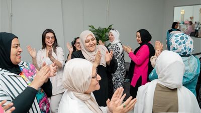 دينا فؤاد في زيارة انسانية لمؤسسة بهية وتدعم محاربات سرطان الثدي