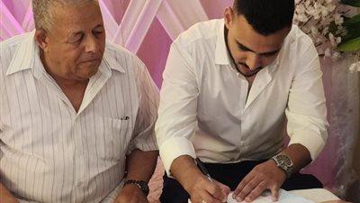 الكاتب الصحفي محمد سعيد يهنئ المهندس عبد الرحمن سمير درويش والأستاذة آيات فتحي بعقد قرانهما