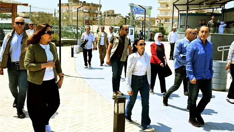 رئيس الوزراء يتفقد منتزه إدكو الدولي بالبحيرة بمرافقة وزيرة التنمية المحلية والمحافظ
