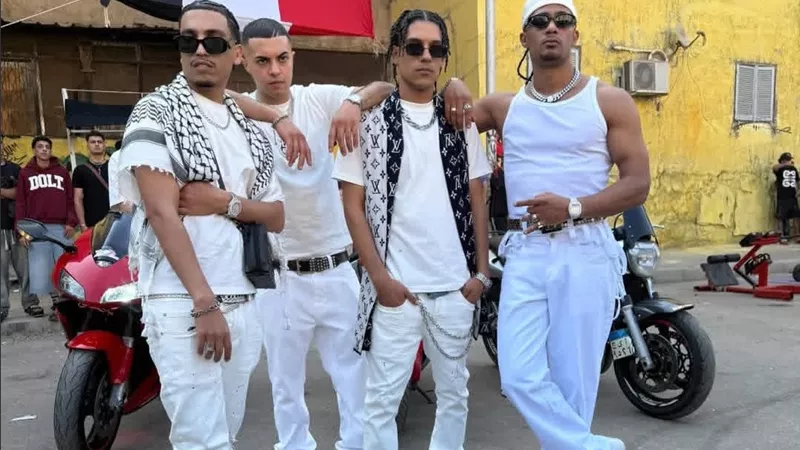 محمد رمضان يشعل حماس جمهوره بترويج أغنية 