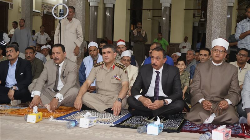 محافظ سوهاج والمستشار