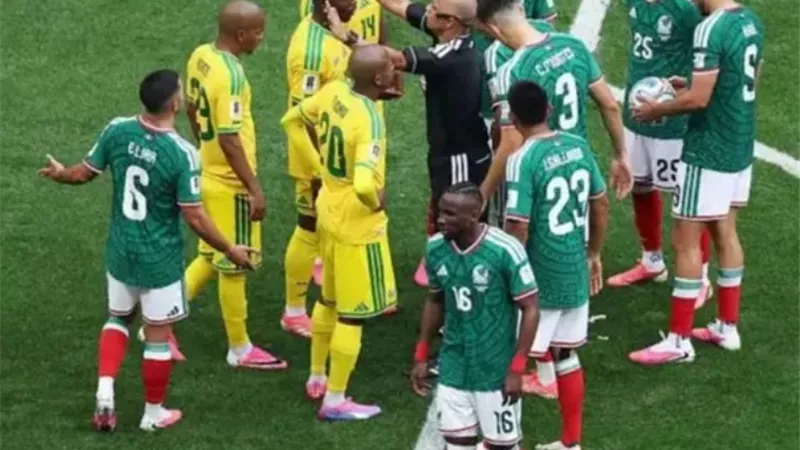 سر اللون الوردي لأحذية لاعبي كأس العالم 2026