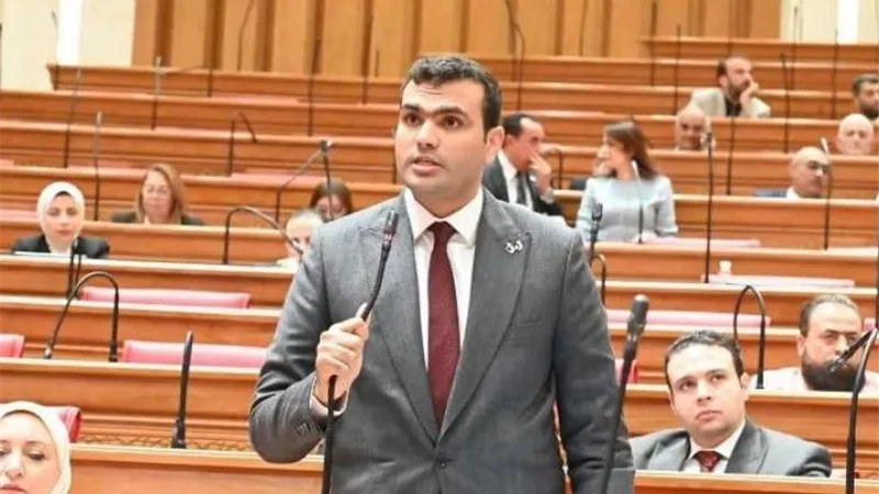 معقباًً على تقليص الأسمدة.. برلماني: لو مش عايزين الناس تزرع قصب تاني قولونا إيه البدائل