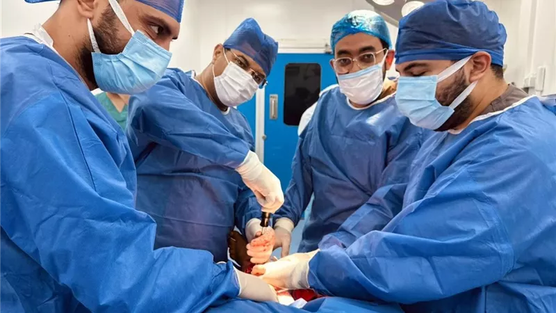 من إعادة بناء العين إلى إنقاذ القدم.. مستشفى السنبلاوين يسجل نجاحات جراحية استثنائية