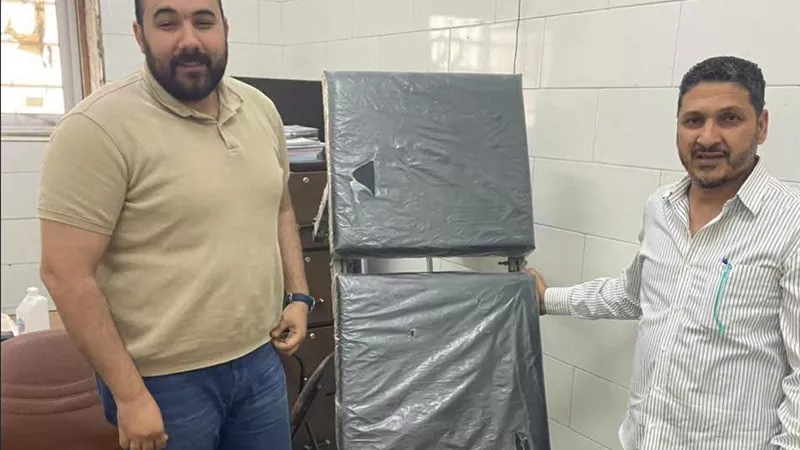 بين الطب والعطاء.. طبيب يتبرع بأجهزة حيوية لرفع كفاءة مستشفى كفر الشيخ