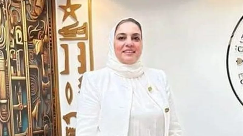 رئيس قطاع الأقاليم بالرعاية الصحية: تسلمنا 10 مستشفيات و60 وحدة طب أسرة لتشغيل التأمين الصحي الشامل بالمنيا .. خاص 