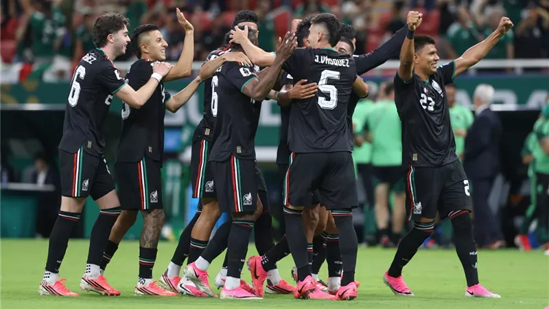 المكسيك تهزم الاكوادور بهدفين وتتاهل إلى دور الـ16 في كأس العالم 