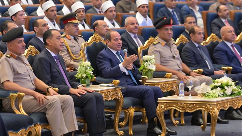 الرئيس السيسي يشهد