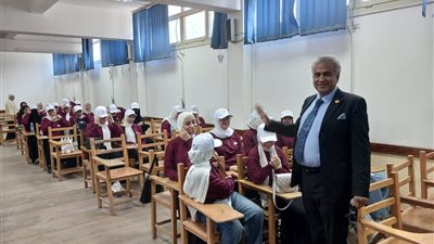 لترسيخ الهوية الوطنية.. انطلاق دورات التربية العسكرية للبنين والبنات بجامعة حلوان التكنولوجية| صور