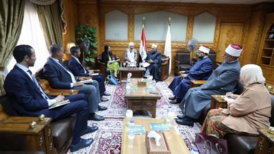 الشيخ أيمن عبدالغني يبحث مع وفد اليونيسيف تعزيز التعاون في تطوير التعليم ودعم الطلاب الوافدين