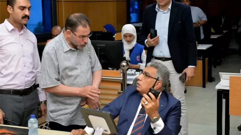 محافظ الدقهلية يتابع امتحانات الثانوية العامة عبر الشبكة الوطنية للطوارئ