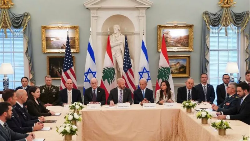 الوفد اللبناني يصل إلى واشنطن للمشاركة في الجولة الخامسة من المفاوضات مع إسرائيل