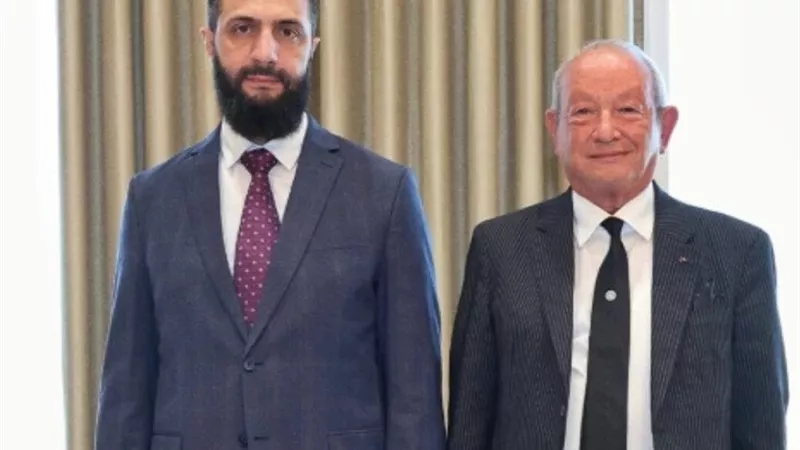 الشرع مش زي مرسي.. رد مفاجئ من نجيب ساويرس على المقارنة بينهما