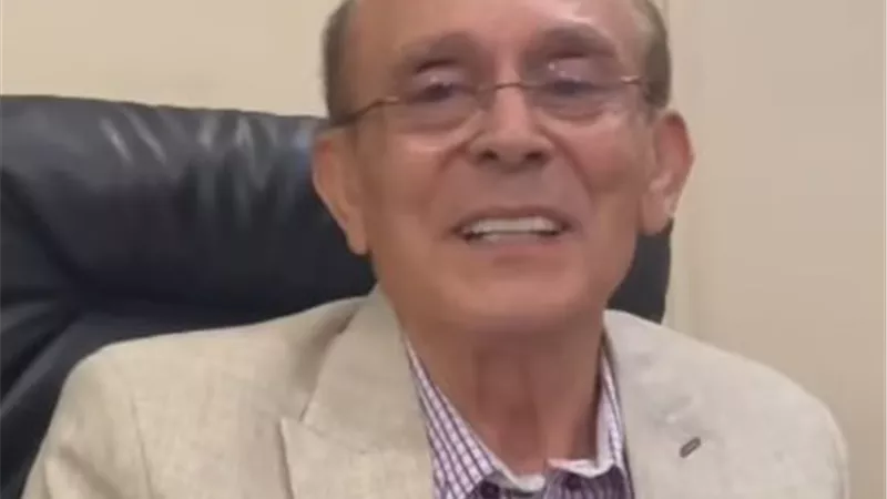 محمد صبحي يحسم الجدل حول شائعة تدهور حالته الصحية