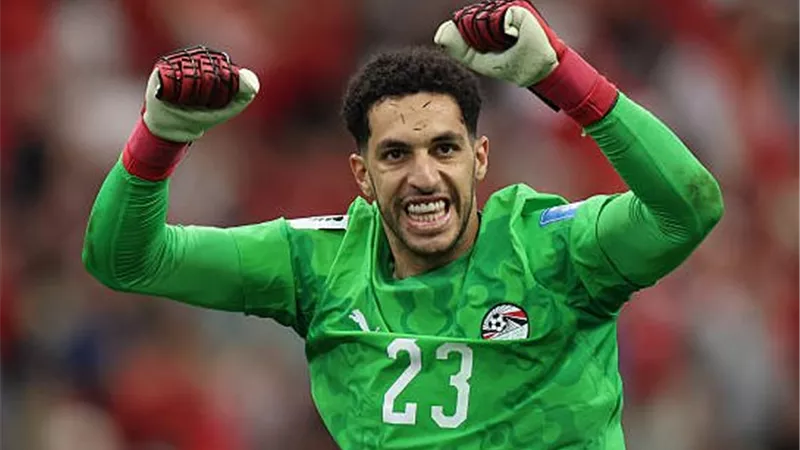 الأهلي يترقب مصير مصطفى شوبير بعد تألقه في كأس العالم.. عروض محتملة تشعل ملف الاحتراف