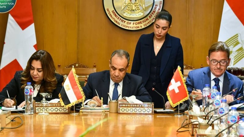 وزيرا الخارجية والتنمية