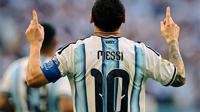 ميسي يواصل كتابة التاريخ في كأس العالم.. أرقام قياسية جديدة بعد هدفه أمام الرأس الأخضر