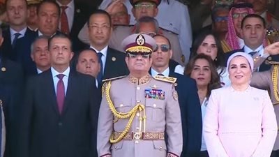 السيسي يوقع وثيقة تدشين المقر الاستراتيجي للدولة بالعاصمة الإدارية الجديدة