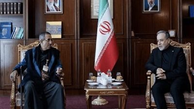 وزير الخارجية الإيراني يعلن عزم بلاده التحرك لإنهاء الحصار على اليمن