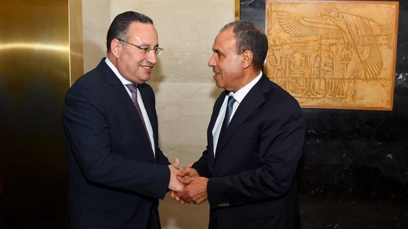 وزير الخارجية ووزير