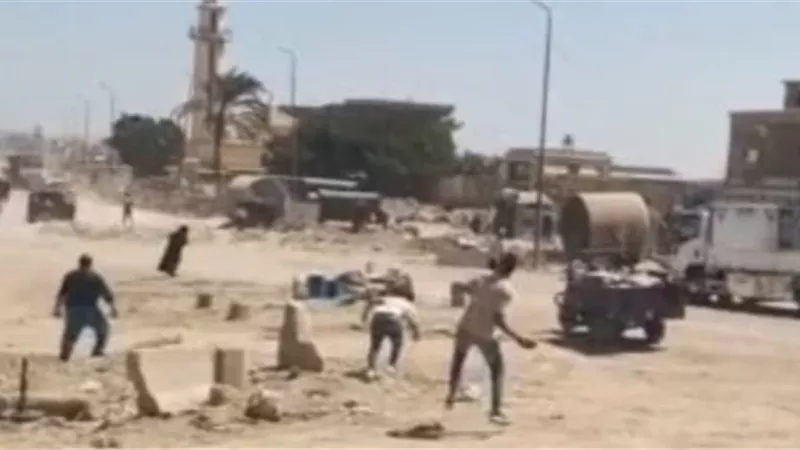 القبض على 6 متهمين بعد الاعتداء على مسؤول بحي العجمي أثناء إزالة إشغالات بالإسكندرية