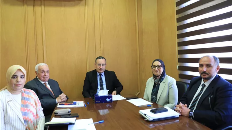 نحو منظومة مؤسسية مستدامة.. وزير التعليم العالي يترأس اجتماع اللجنة العليا للقوافل التنموية الشاملة