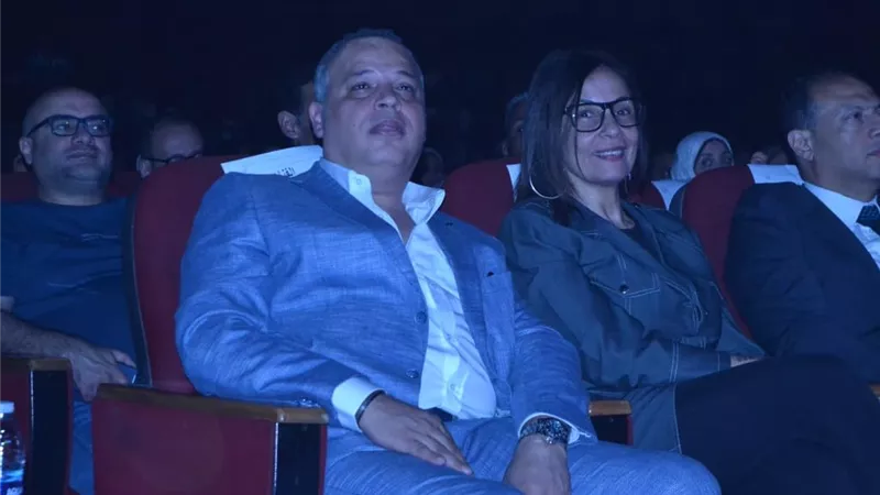 غرام في الكرنك يختتم عروضه على مسرح البالون وينطلق 22 يوليو فى الإسكندرية