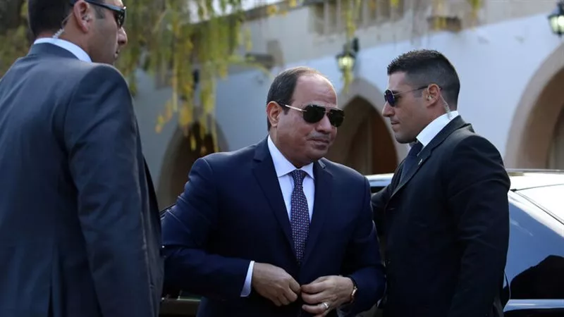 وصول الرئيس السيسي إلى مقر القيادة الاستراتيجية بالعاصمة الإدارية
