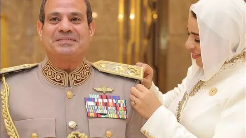 تفاعل واسع مع إطلالة آية السيسي بافتتاح 