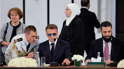 الرئيس السوري يدعو فرنسا لتكون الشريك الأول في إعادة إعمار سوريا 