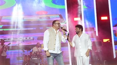 نجوم التسعينيات يشعلون افتتاح مهرجان المسرح الروماني بالساحل الشمالي